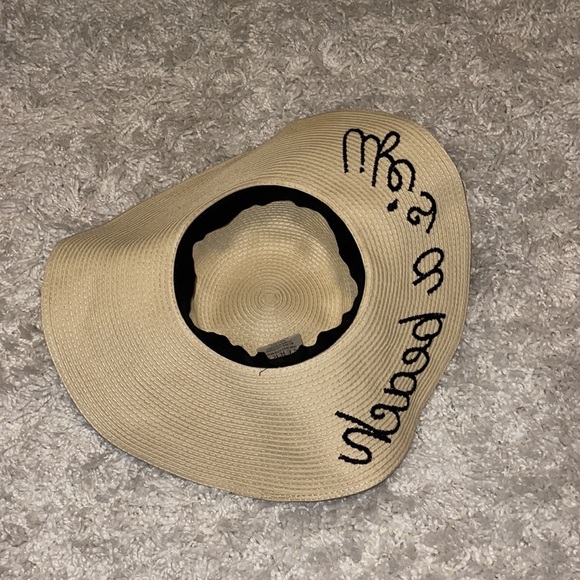 Women’s “Life’s a Beach” straw beach hat (size:O/S) - Picture 2 of 4